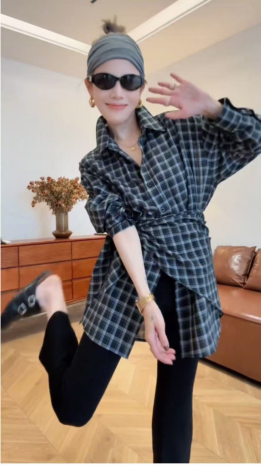 2025 Autumn New Retro Plaid Long Sleeve Collared Shirt Light Cardigan with Pants Set - Image 4