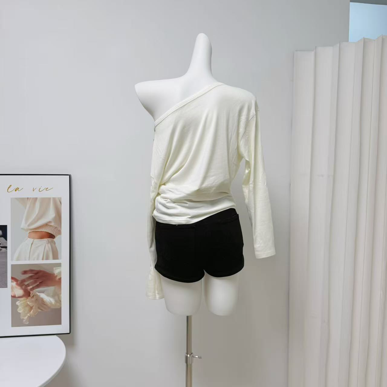 White Button One-Shoulder Long-Sleeve T-Shirt for Women - Style 31010b - Image 5